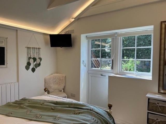 The Resting Shepherd - B&B Angmering