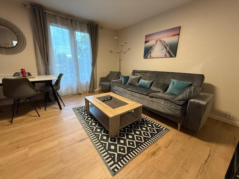 Liberte-Apartment with parking - B&B Tours