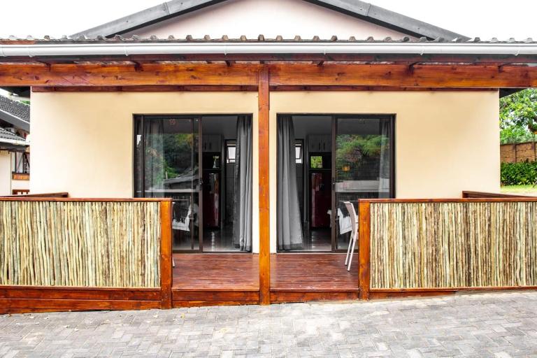 Sunbird Self-Catering Unit 10 - B&B Richards Bay