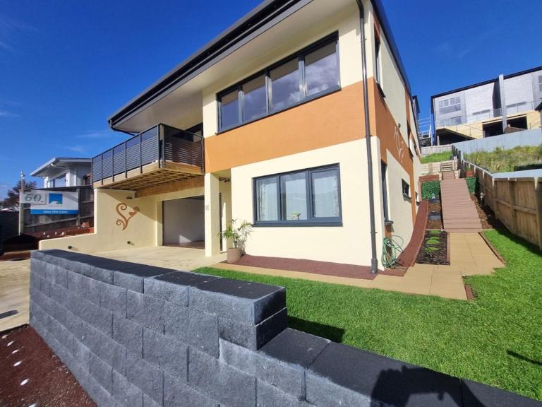 Wunderbar Passive House - B&B Orewa