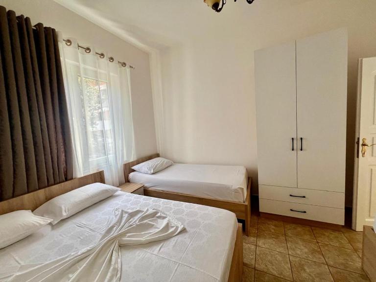 Seaside Family Apartament 2 - Chambres d'hôtes Shëngjin