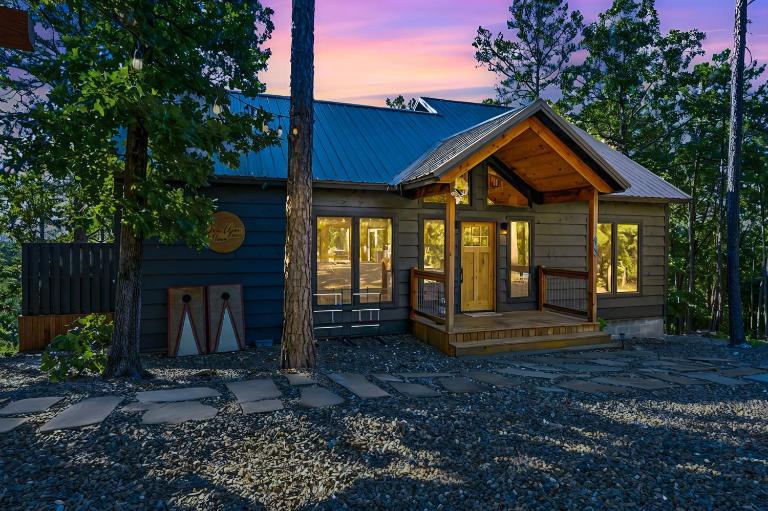 Once Upon A View! Floating Hammock, Hot Tub, Firewood, Views! - Ferienwohnung Hochatown