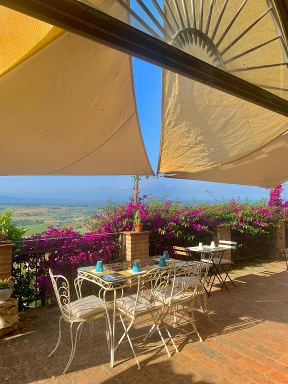Casa Cerboneschi B&B in a medieval village with Panoramic Tuscan Hills - Ferienwohnung Casale Marittimo