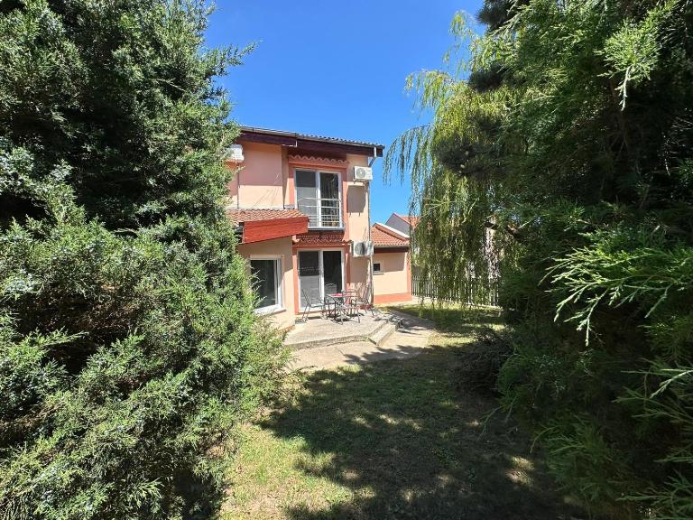 casa de vacanta SOFIA - Ferienwohnung Konstanza