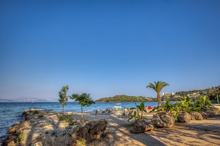 Villa Rossa - Hideaway by the sea - B&B Dassia