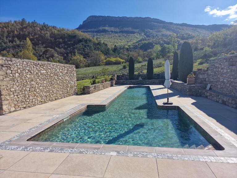 Chambre d'Hôte La Bergerie des Roses - Ferienwohnung La Bâtie-Montsaléon