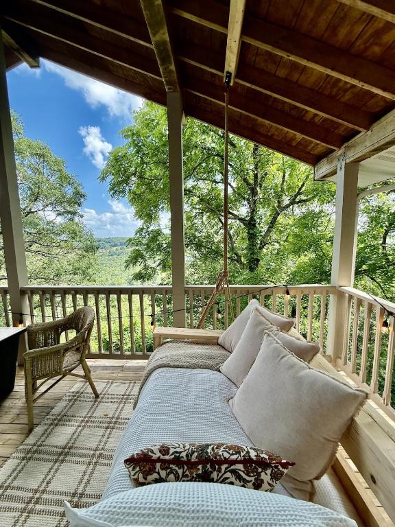 The Hideaway House at The Bluebird - Chambres d'hôtes Eureka Springs