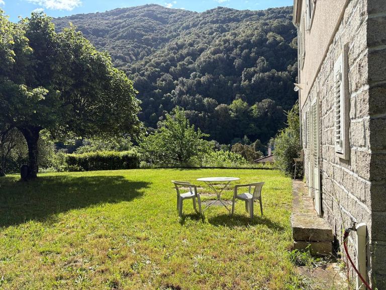 Appartement rez de jardin - Casa San Cesaru - Chambres d'hôtes Bains de Guitera