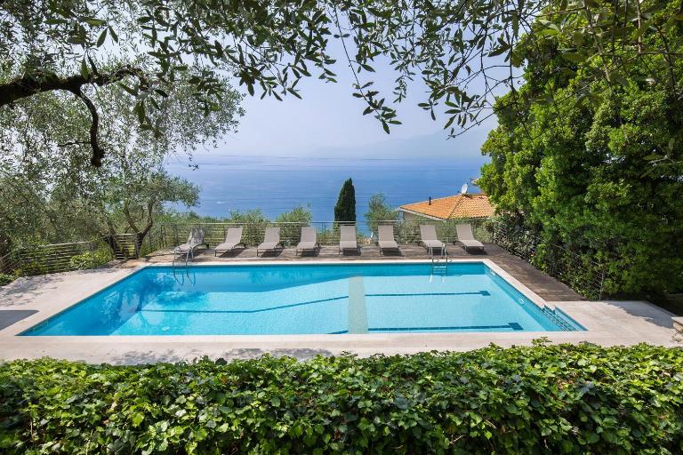Villa Claudia with private Pool - Ferienwohnung Torri del Benaco