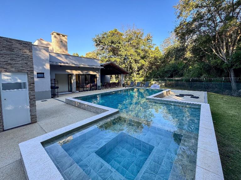 Casa com 4 suítes, piscina e sauna em Bonito - Mato Grosso do Sul - Bed and Breakfast Bonito