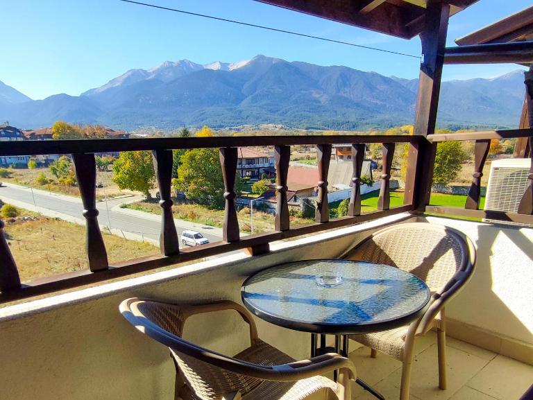 "Mountain Panorama" Private Apartment - B&B Bansko