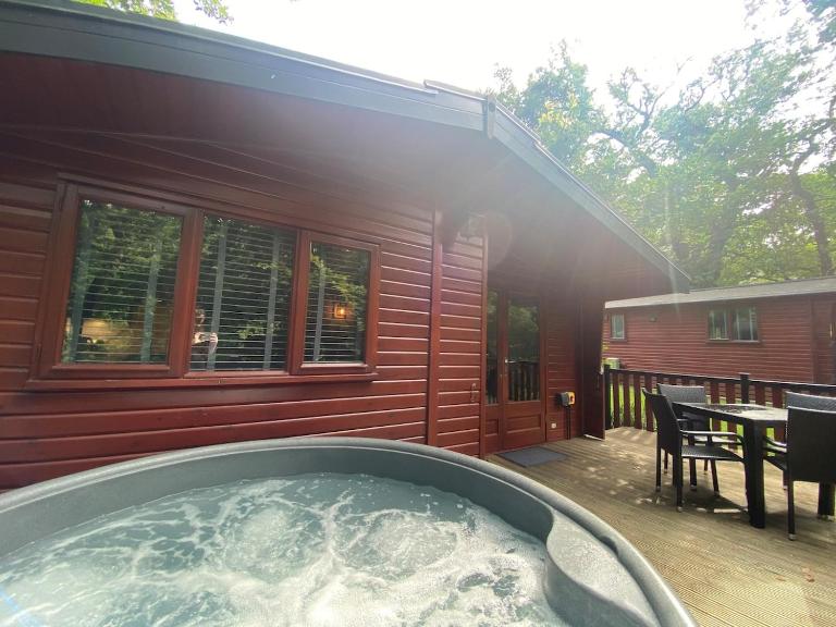 L16 - Pet Friendly Penrhyn Spa - Ferienwohnung Bethesda