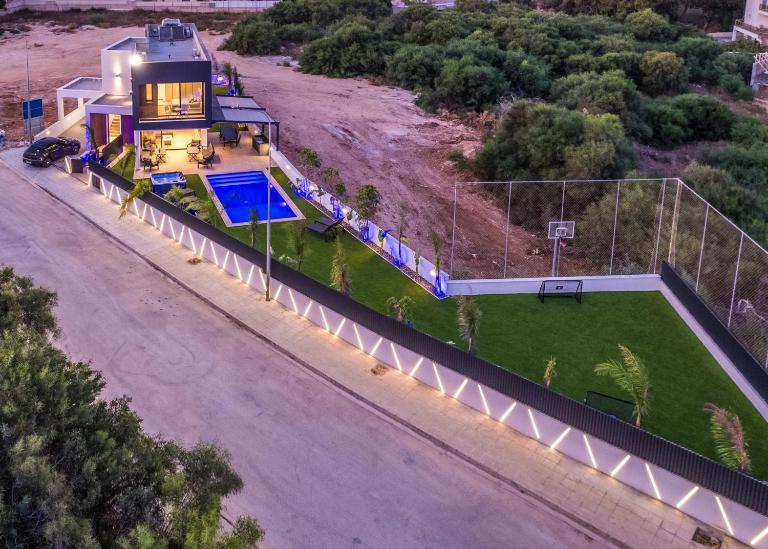 Luxury Elegant Home - B&B Protaras