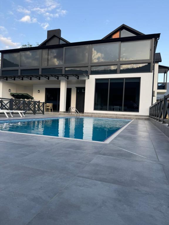 White house - Ferienwohnung Gabala