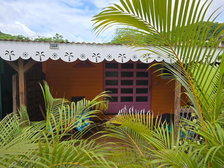 KAZ HIBISCUS maison de vacances 1 chambre à 200m de la plage anse à l'âne 3 ILETS - Ferienwohnung Les Trois-Îlets