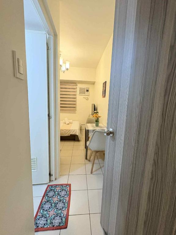 JJMC HOMESTAY 29 with Netflix and Wifi - Bed and Breakfast Manilla