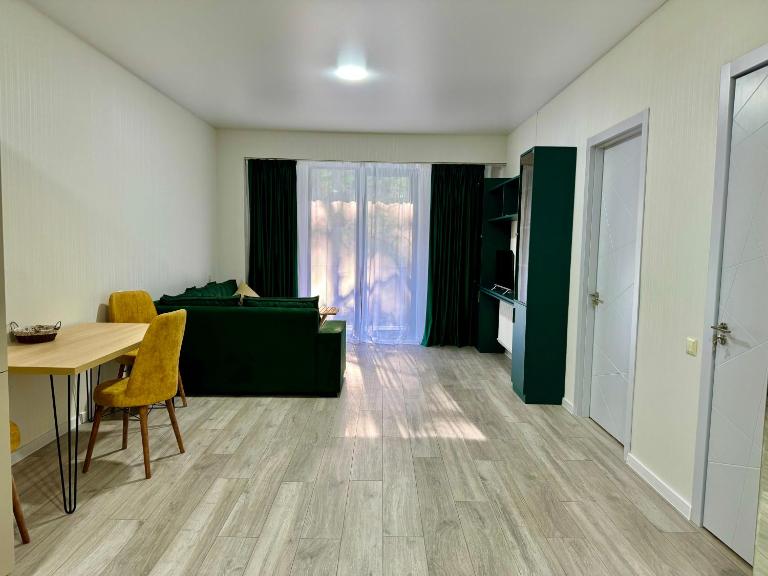 Borjomi - Likani idyllic 2 Room apartment with Balcony - B&B Borjomi
