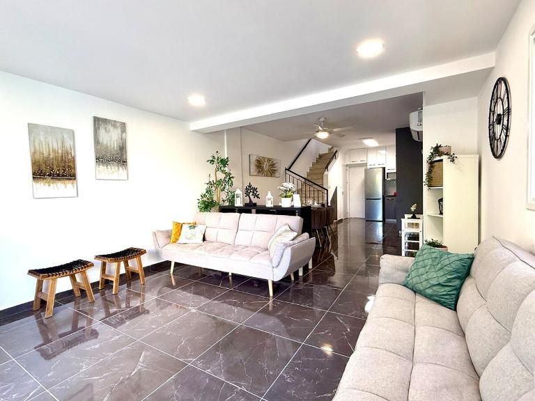 Elegant Beach Villa Moonstone II - Ferienwohnung Meneou