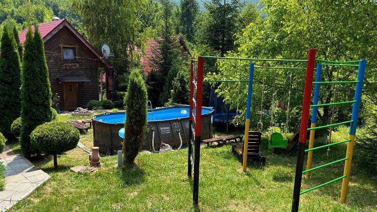 Teremok Guest House - Bed and Breakfast Vyshka