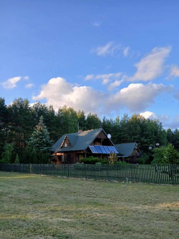 Dom na Mazurach wynajem blisko jeziora Nidzkie, Puszcza Piska, bilard - B&B Pogubie Tylne
