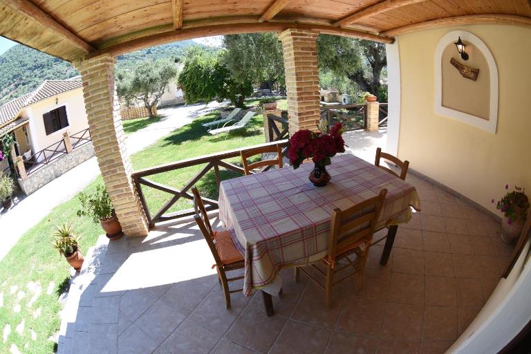 Yannis' Village - Ferienwohnung Koróni