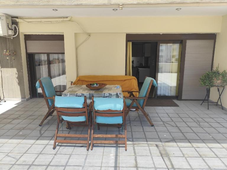 HUGE BALCONY apartment - B&B Salonicco