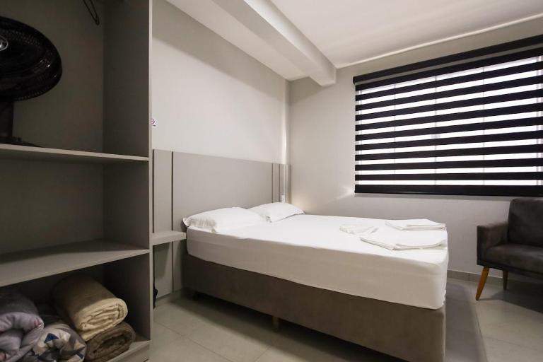 Lou Suítes - Suíte 12 - Compacto e Completo - Chambres d'hôtes Guarapuava