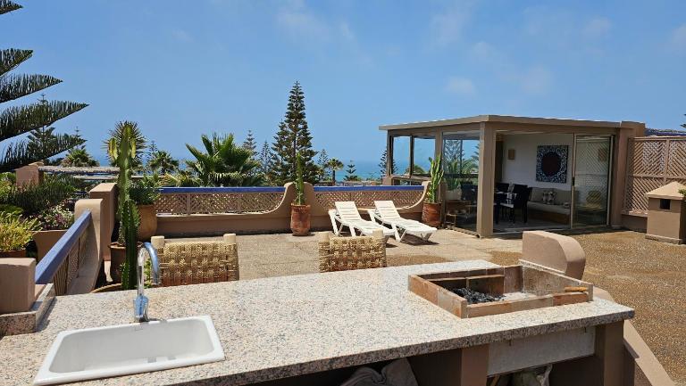 Villa vue mer imprenable- charme et tranquillité - B&B Sidi Boulfdail