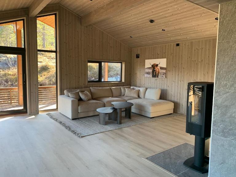 Moderne og romslig familiehytte i Stryn - B&B Stryn