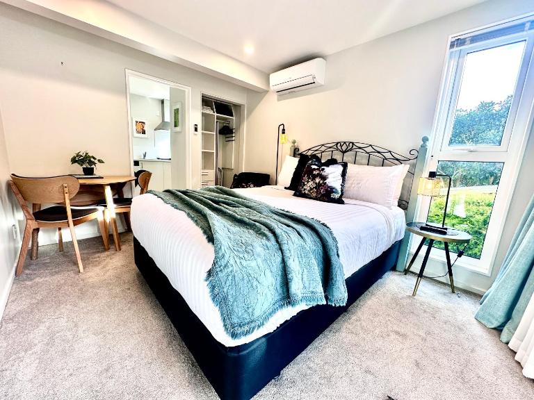 Portside Escape - Hotel Quality Linen - B&B Lyttelton