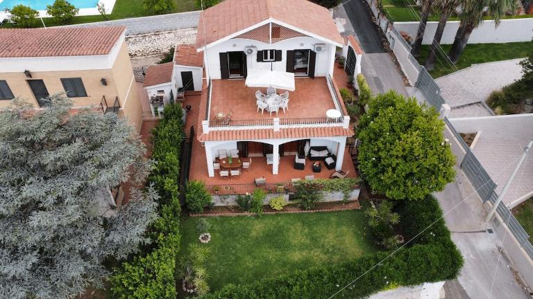 Villa fontane bianche - B&B Fontane Bianche