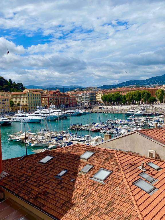 Nice Port, French Riviera - Bed and Breakfast Nice