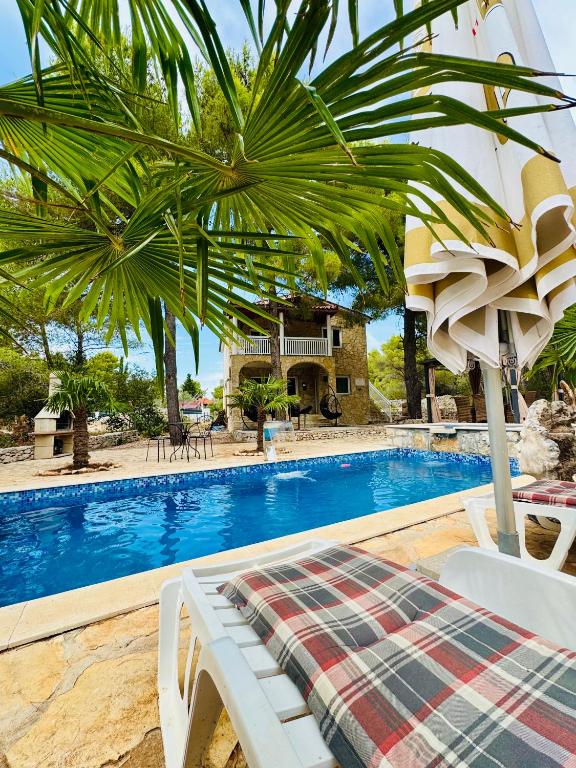 Villa Paradisio Ruheoase - Pool - Klima - Küche - Parken - B&B Milna