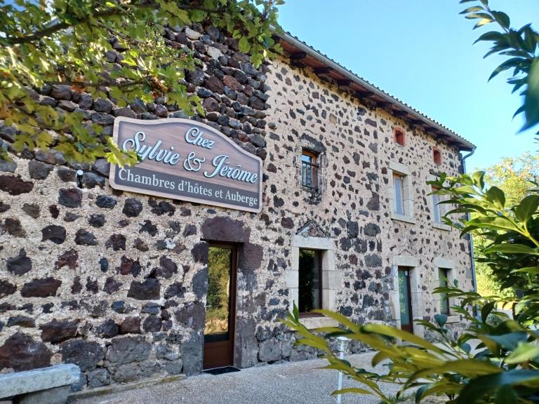 Chez Sylvie et Jérôme - Bed and Breakfast Dolaison