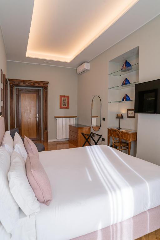 Deluxe Spaccanapoli - B&B Napoli