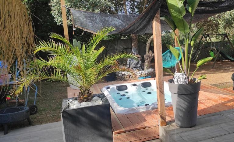 Agréable villa avec jacuzzi - Ferienwohnung Vinassan