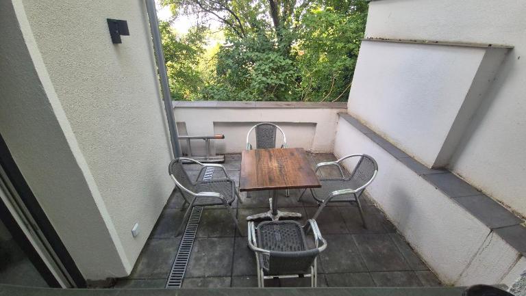 Rosengarten 3-Zimmer-Wohnung-4 Betten-Mainz - Bed and Breakfast Mainz