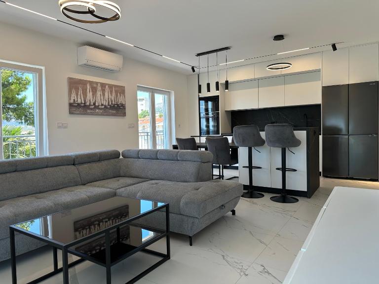 Luxury Residence Nada with Sea View and Free Parking - B&B Podstrana