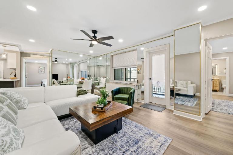 17G-2BR-2B King-Queen Bed,Parking, Walk2Mart Downtown - Ferienwohnung Atlanta