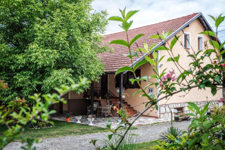 Apartment Tomašević - B&B Slunj