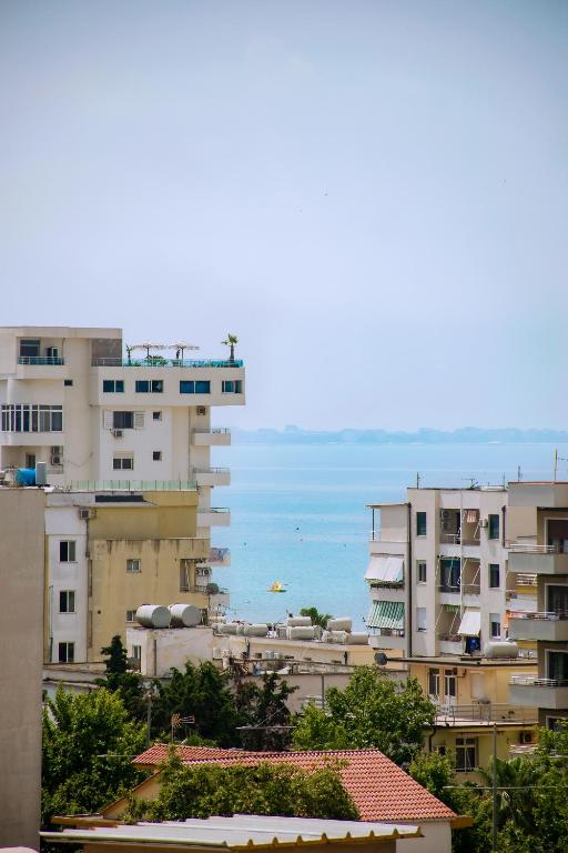 WOW DURRES appartment, sea and mountain view, 150m sea - Ferienwohnung Durrës