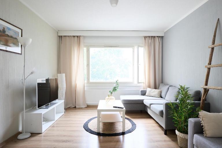 Spacious 2BR Apartment in a Quiet Neighborhood & Free Parking - B&B Turku