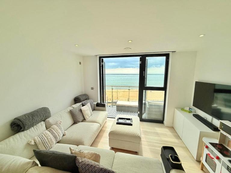 The Lookout-Sea Views-Balcony-Free parking - B&B Ramsgate