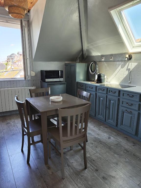 Villa Réséda appartement, Ault 50 m de la mer - B&B Ault