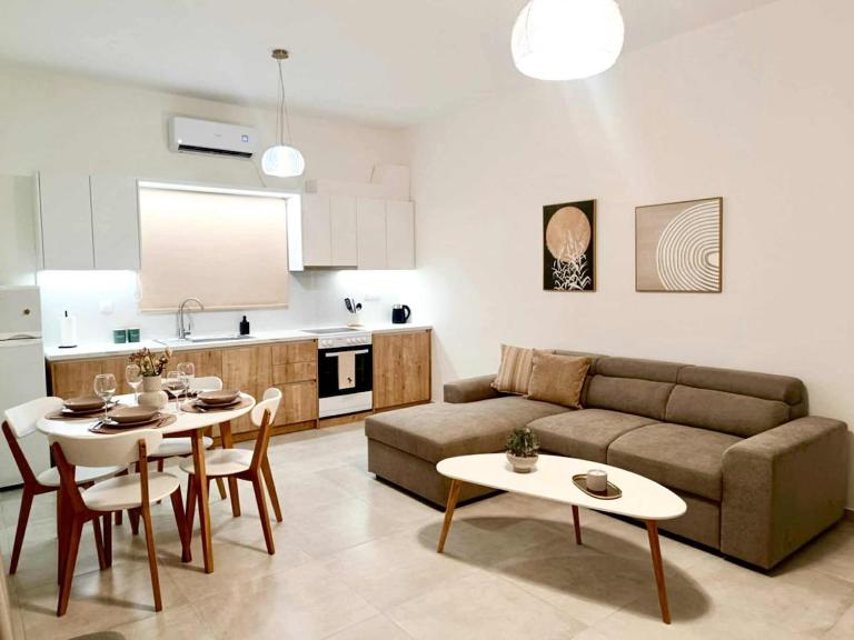 Marianna's Bright & Modern House - B&B Kyparissía
