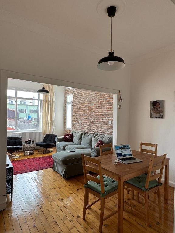 The Kinyas House - Apartment in Kadıköy Historical Fishermen's Market - B&B Estambul