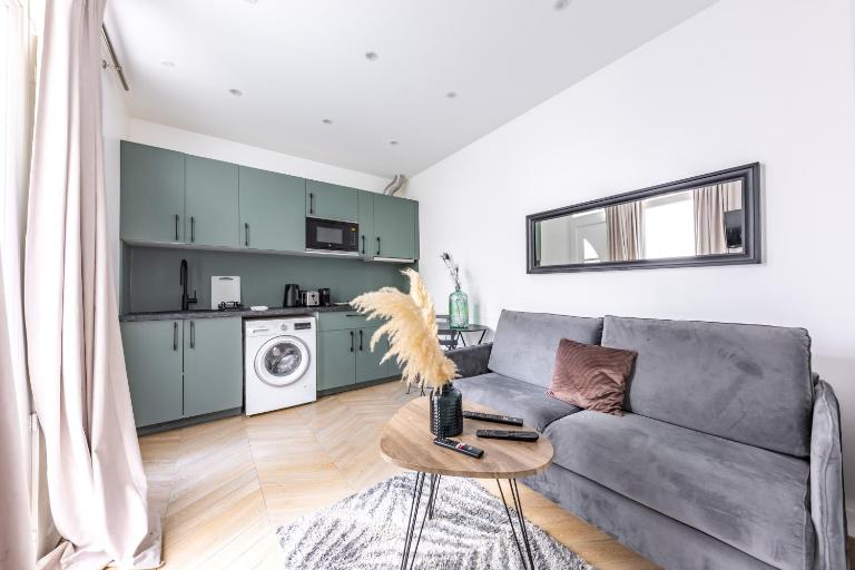 Apartement 4 stars in Levallois , near Paris 17th district - B&B Levallois-Perret