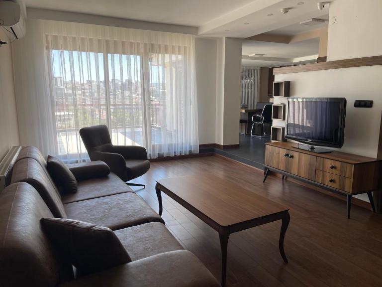 Arberi Penthouse - Ferienwohnung Pristina