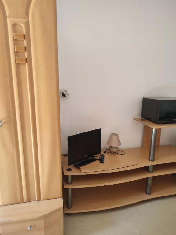 Партерни студия без обособен балкон ул Т Светослав 5 и ул България - Chambres d'hôtes Pomorié
