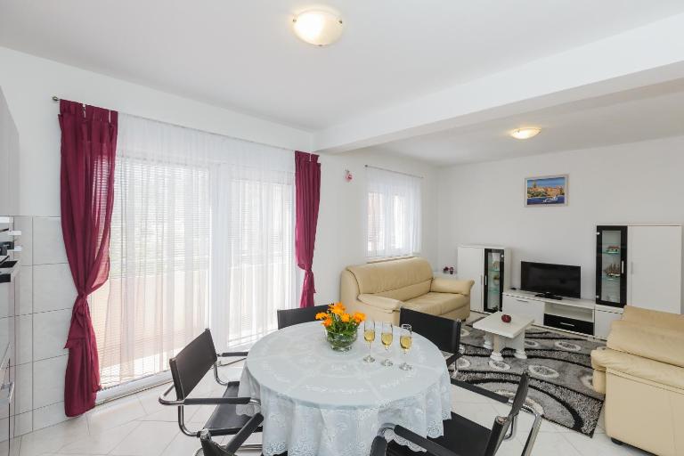 Apartment Anna - Ferienwohnung Kutleše